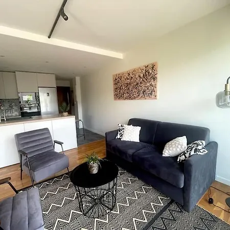 Un Nid Dans Les Pins * La Baule